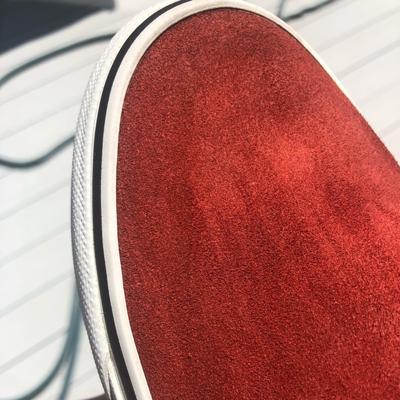 RED SLIP ON VANS - Picture 3 of 4